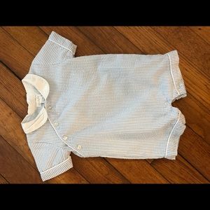 Mudpie 9-12month blue seersucker short all EUC